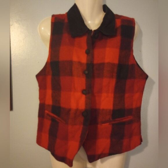 Westport wool button down vest with collar - Picture 2 of 10